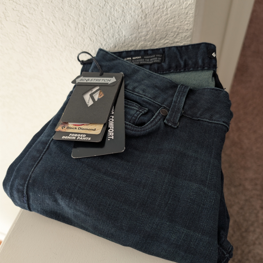 Black Diamond Women's Stretch Slim Straight Jeans Dark Wash